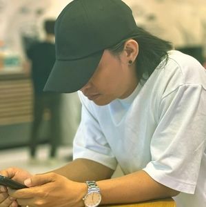 Meet your Posher, Crown